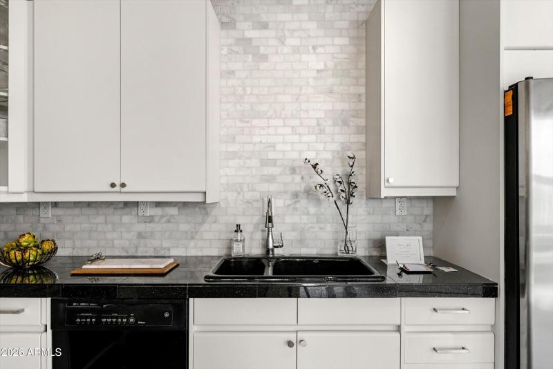 13-OrchidHouse 611_13