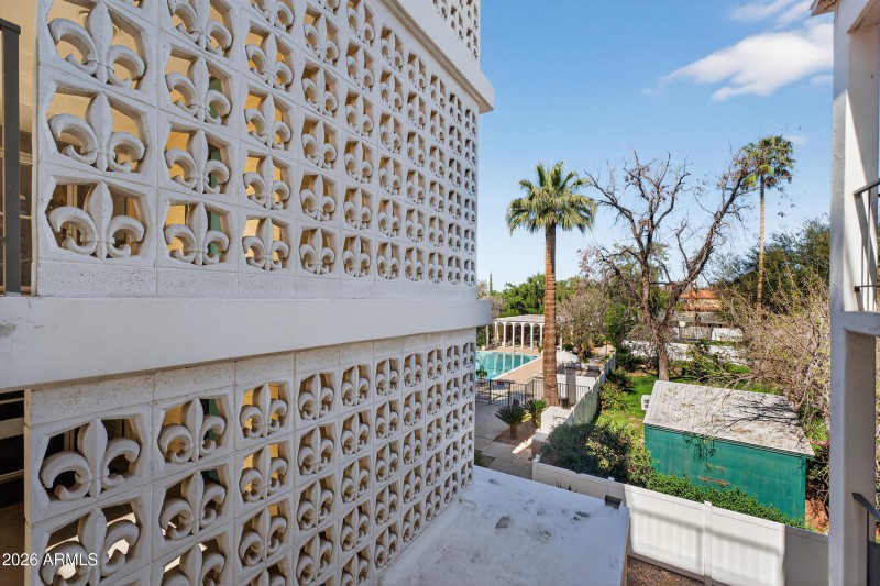 Signature Breeze Block