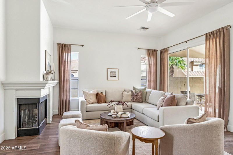 12-web-or-mls-W Peninsula Cir-S0503-010