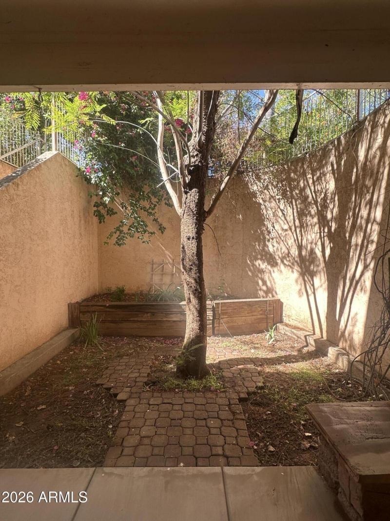 28 Signal B walk-out