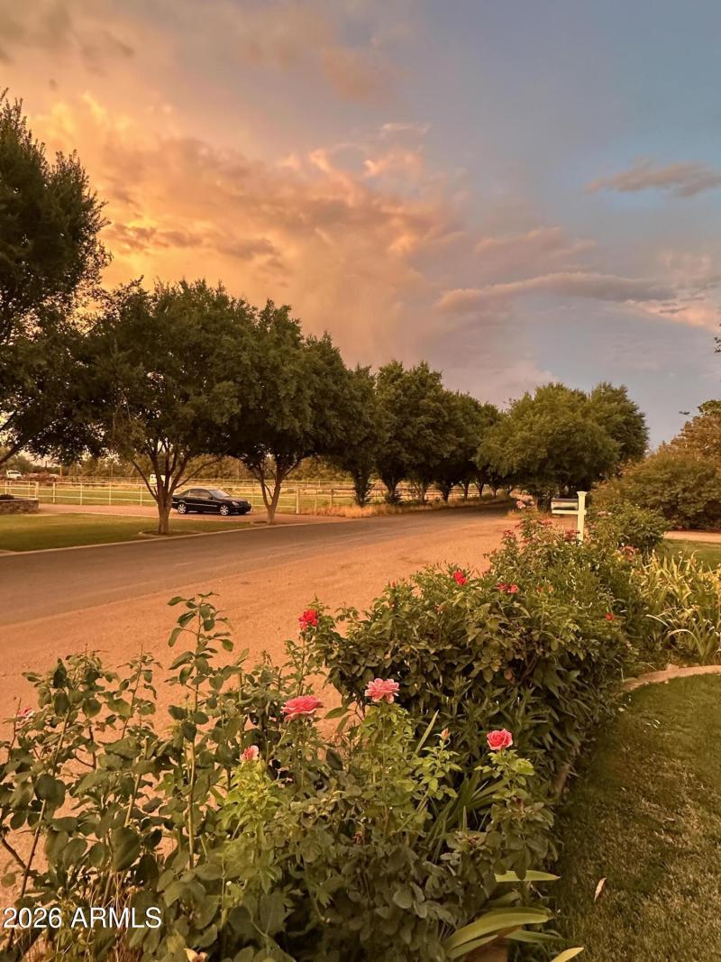 07 Signal Butte Lane