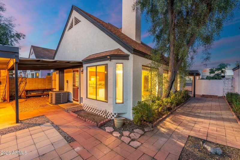 46-web-or-mls-DSC03927-HDR-Edit