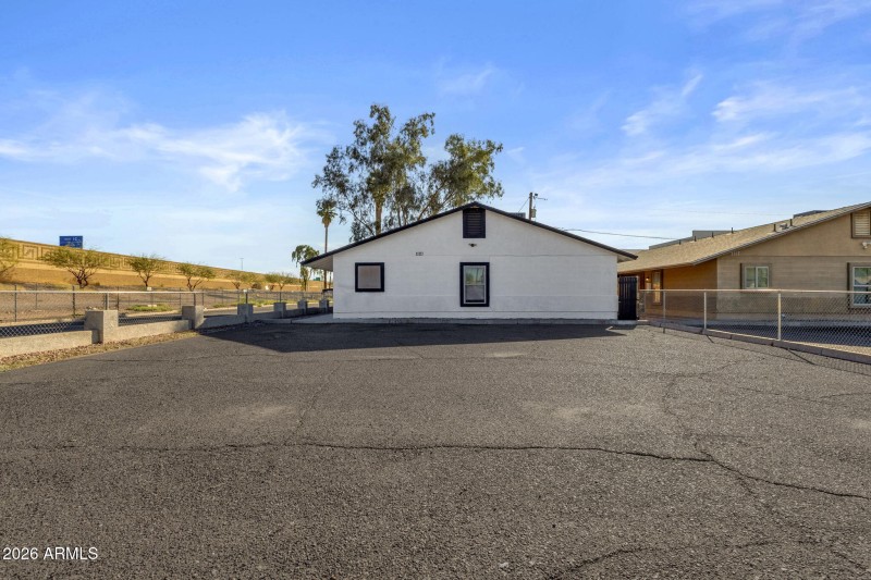 7-web-or-mls-1121-north-25th-pl-unit-1