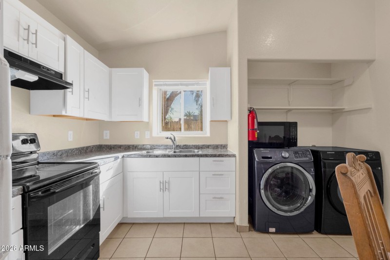 16-web-or-mls-1121-north-25th-pl-unit-1