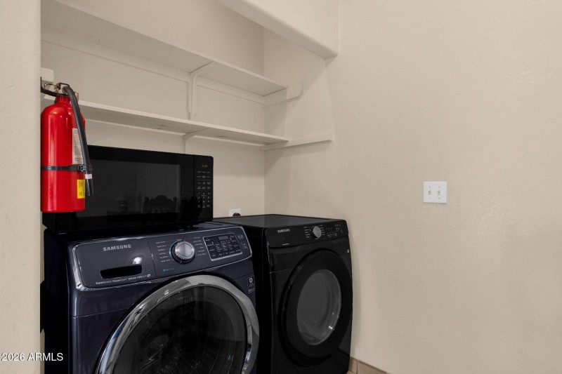 19-web-or-mls-1121-north-25th-pl-unit-1