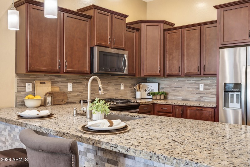 24_20556_W_Point_Ridge24_mls