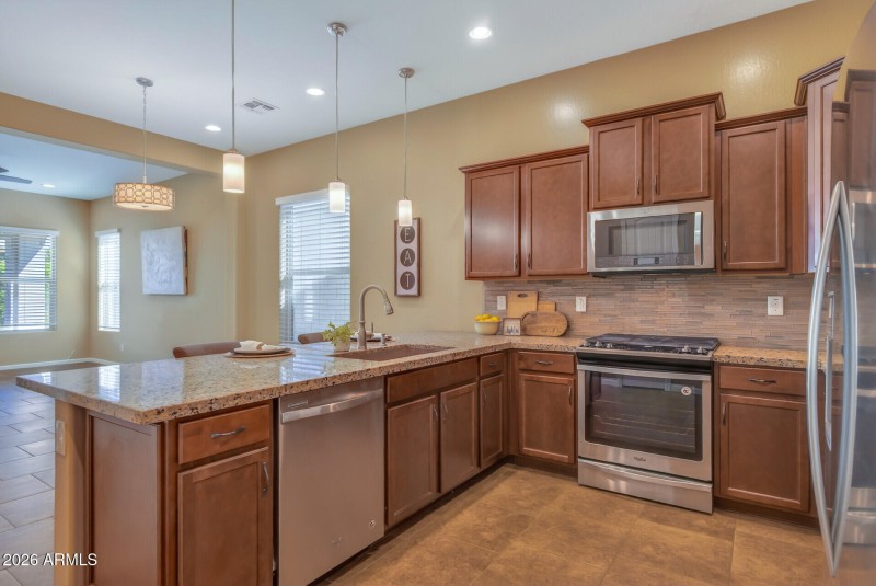 27_20556_W_Point_Ridge27_mls