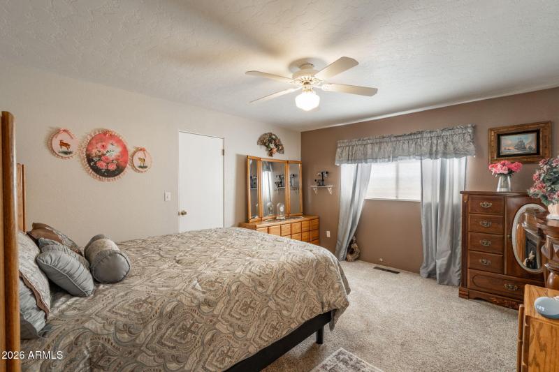 28-web-or-mls-1804-reading-ln