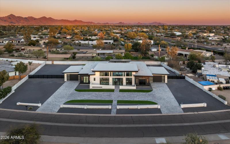 12209 N 65th Place Scottsdale, AZ 85254