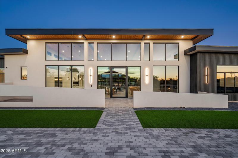 12209 N 65th Place Scottsdale, AZ 85254