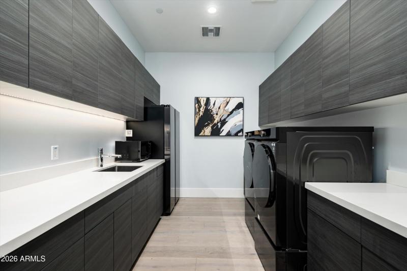 12209 N 65th Place Scottsdale, AZ 85254