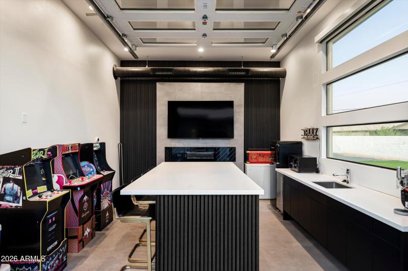 12209 N 65th Place Scottsdale, AZ 85254