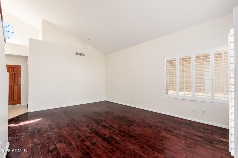 9596 E Windrose Dr - 06