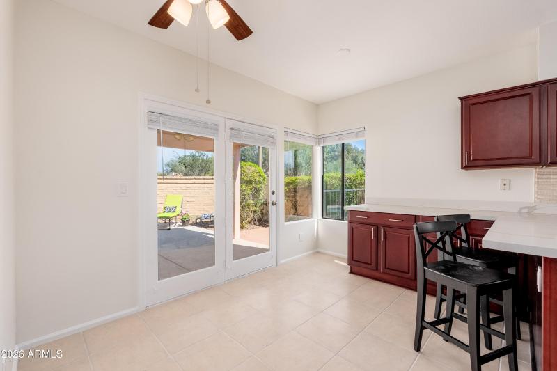 9596 E Windrose Dr - 08