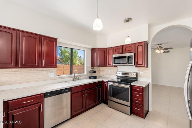 9596 E Windrose Dr - 11