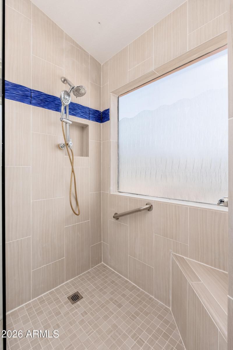 9596 E Windrose Dr - 21