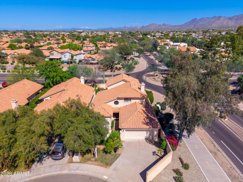 9596 E Windrose Dr - 37