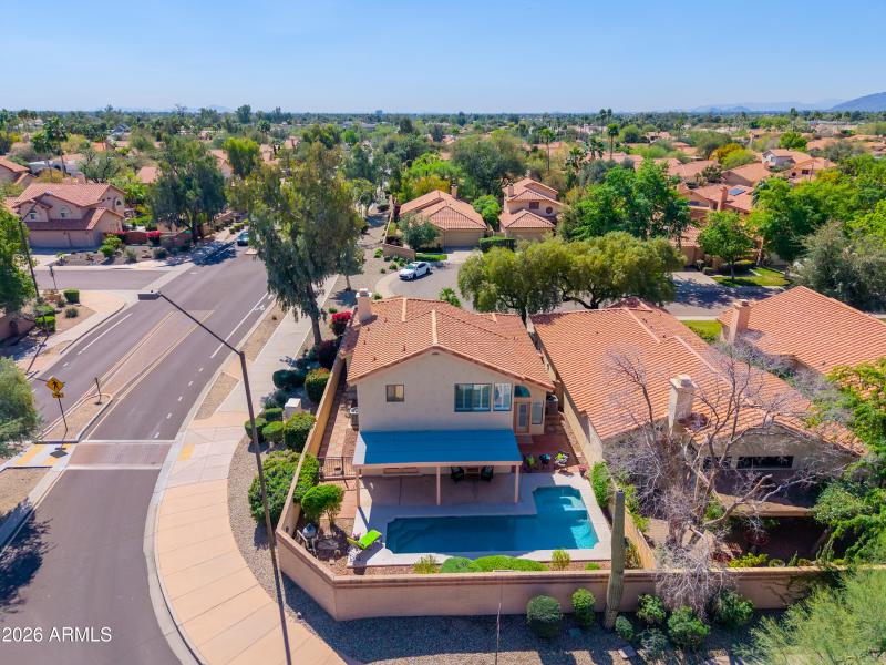 9596 E Windrose Dr - 40