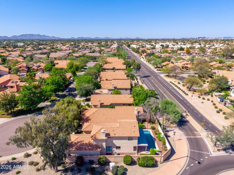 9596 E Windrose Dr - 42