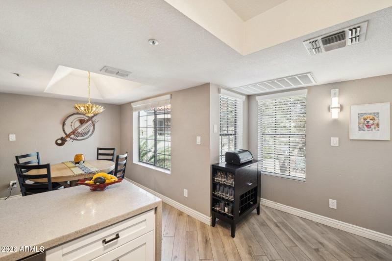 12-web-or-mls-9396-e-purdue-ave-221