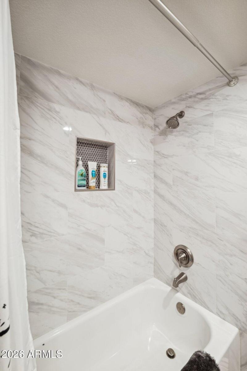 24-web-or-mls-9396-e-purdue-ave-221