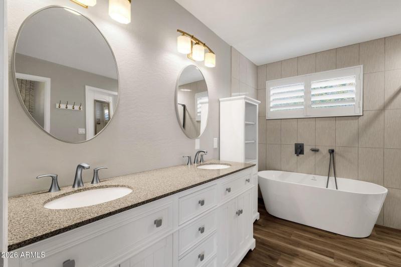 022_Primary Bathroom