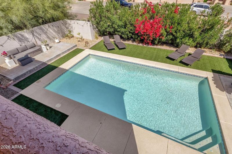 033_Balcony View To Backyard