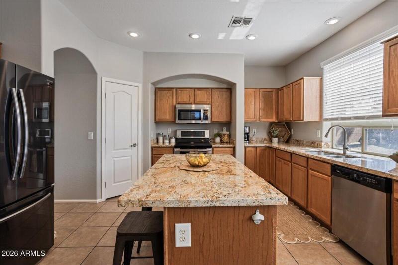 10335 W Southgate_Kitchen