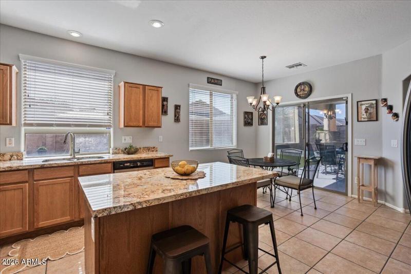 10335 W Southgate_Kitchen