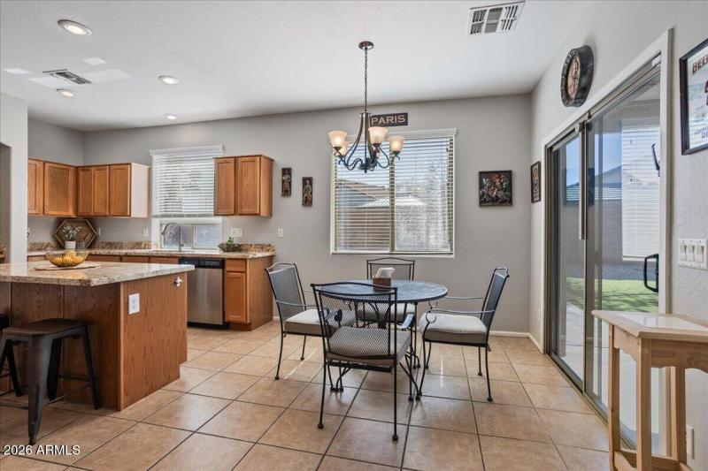 10335 W Southgate_Kitchen