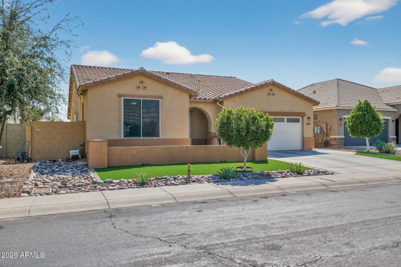 01_18349_W_Carol_Ave1_mls