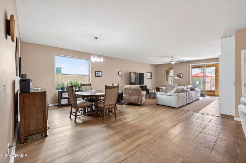 10_18349_W_Carol_Ave10_mls