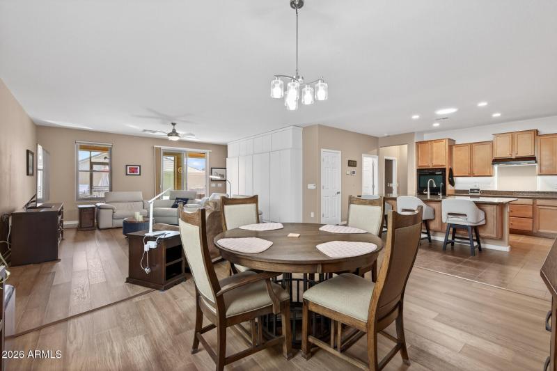 17_18349_W_Carol_Ave17_mls