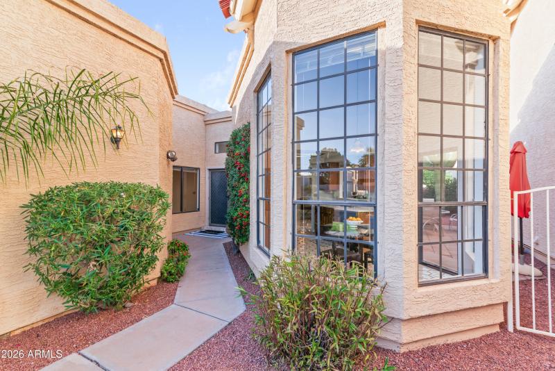 3_10620 e vogel ave-3