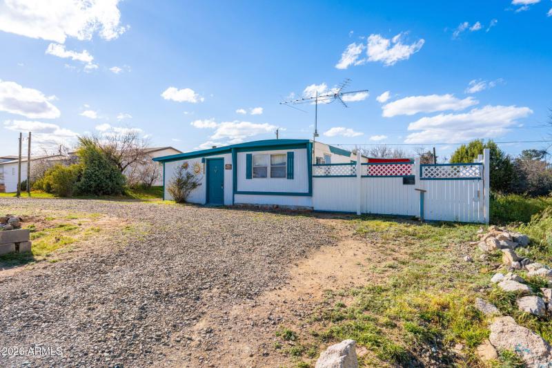 27-web-or-mls-20850-e-cedar-dr