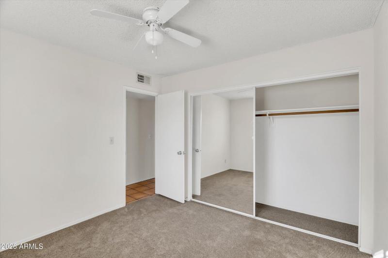 33-2208 W Lindner Avenue 31-33