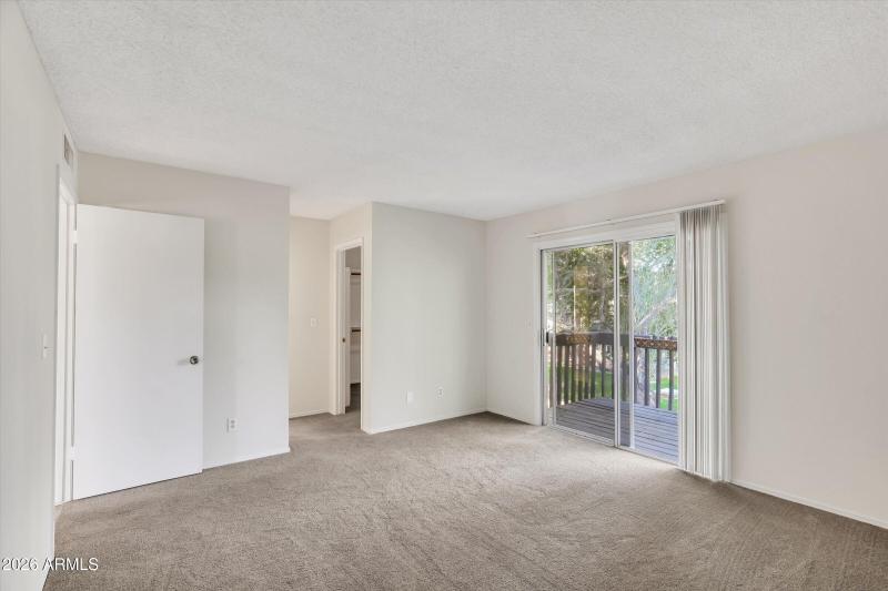 36-2208 W Lindner Avenue 31-36