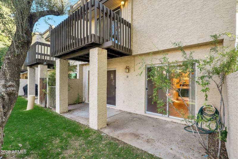 48-2208 W Lindner Avenue 31-48