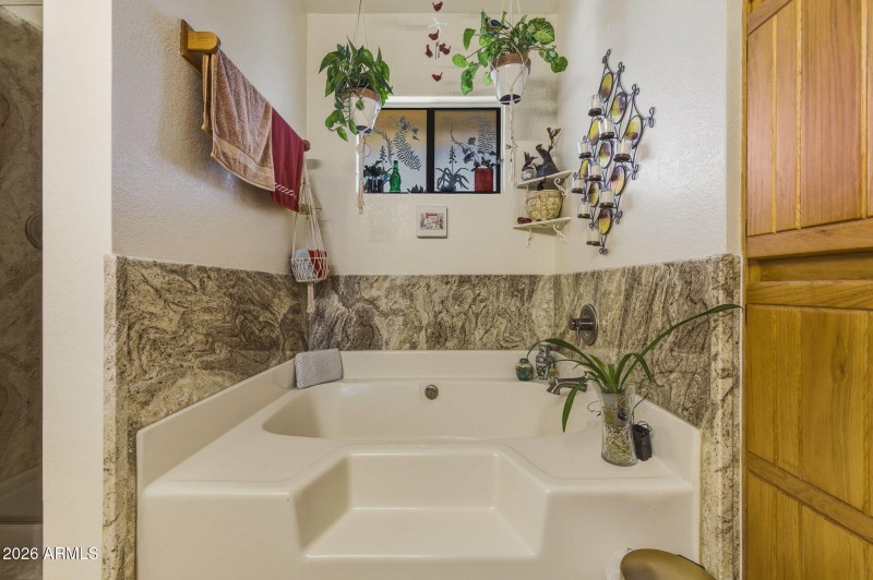 15-web-or-mls-11203 W Puget Ave-15