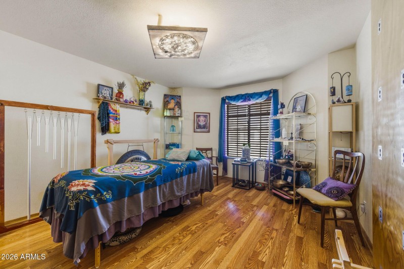 20-web-or-mls-11203 W Puget Ave-20