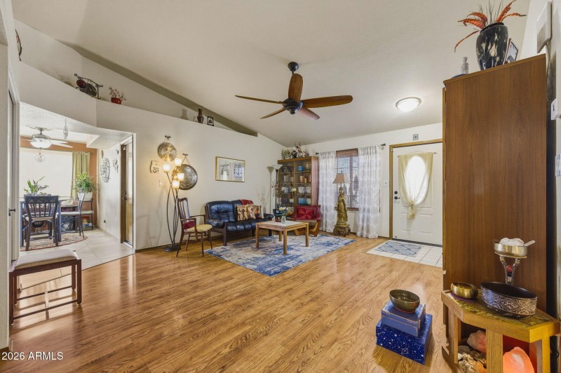 22-web-or-mls-11203 W Puget Ave-22