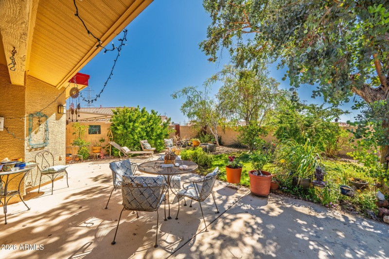 25-web-or-mls-11203 W Puget Ave-25