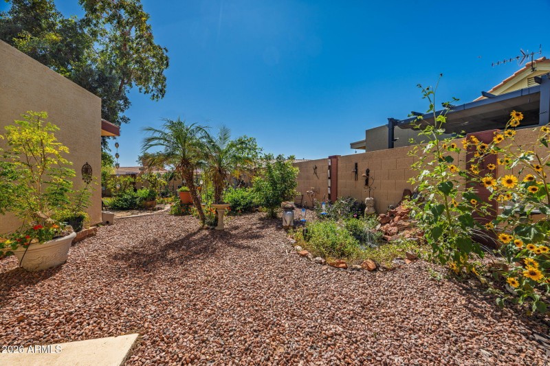 27-web-or-mls-11203 W Puget Ave-27