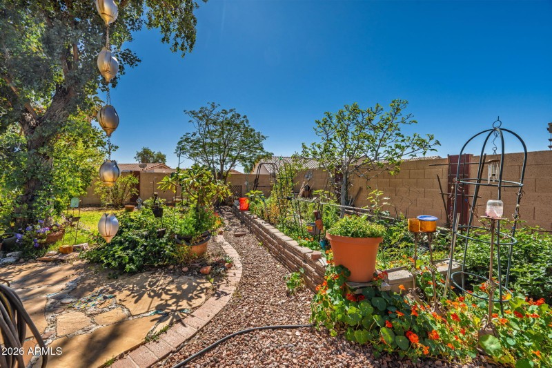 29-web-or-mls-11203 W Puget Ave-29