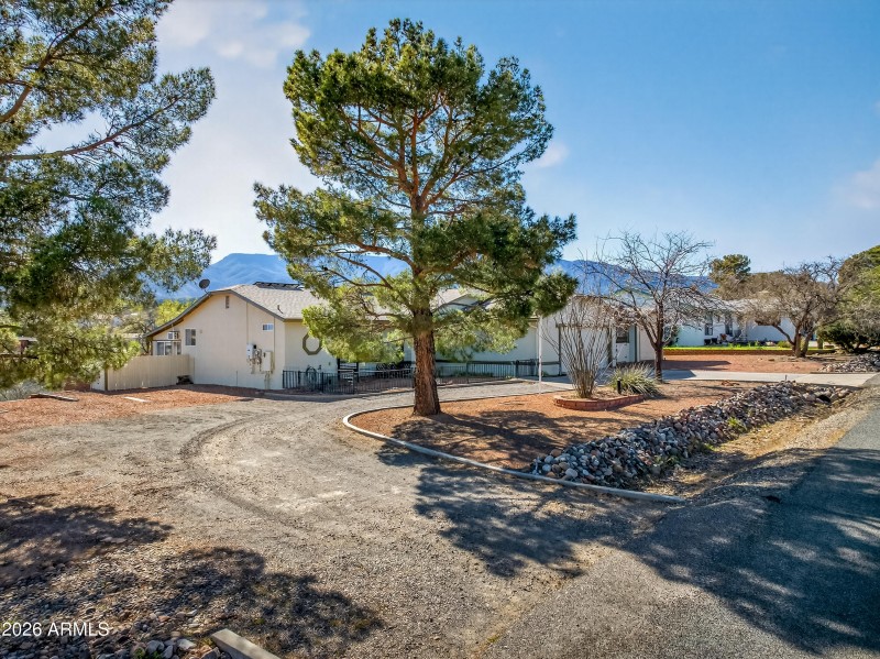 975 Bow Maker Tr Cottonwood AZ-9