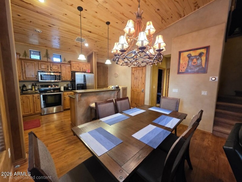 Kitchen & Dining Area