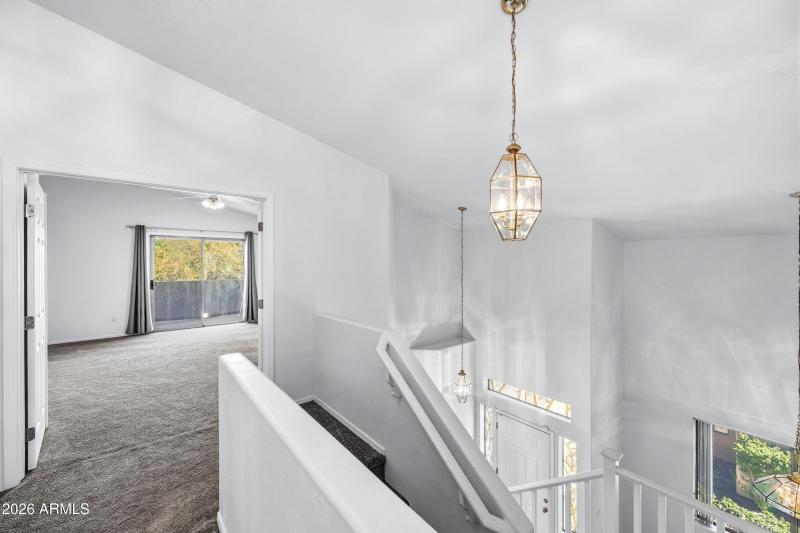 SPLIT PRIMARY BEDROOM