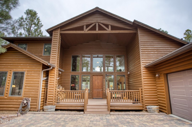 004_Front EntryPatio