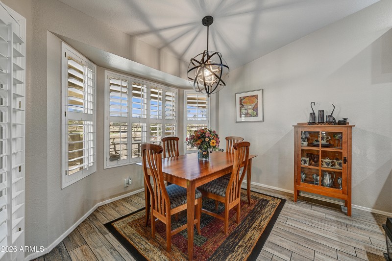 Casual Dining overlooking Golf Course