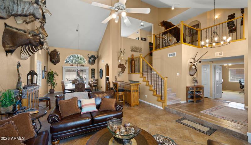 9-web-or-mls-Family Room4